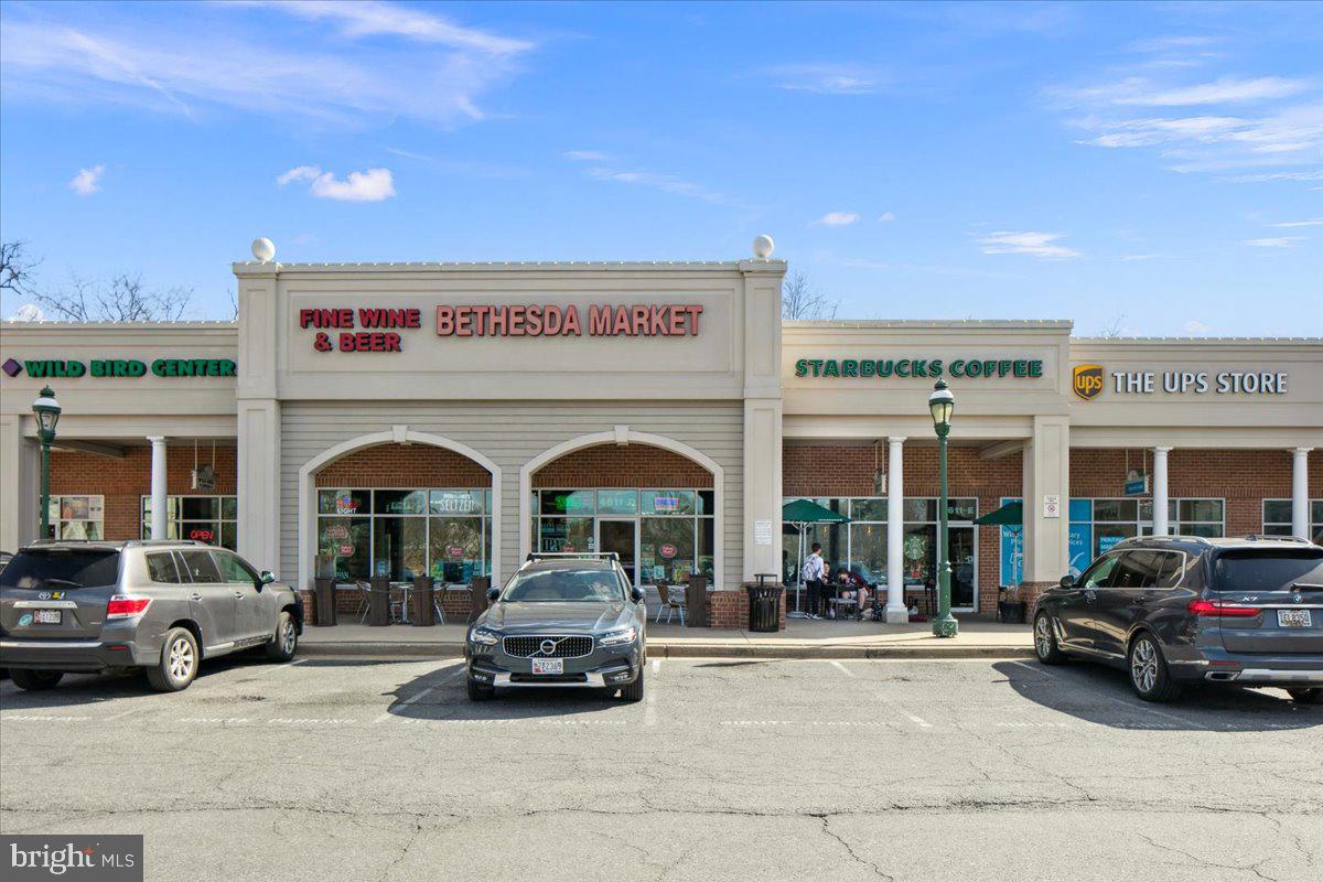 SUMNER VILLAGE - Residential