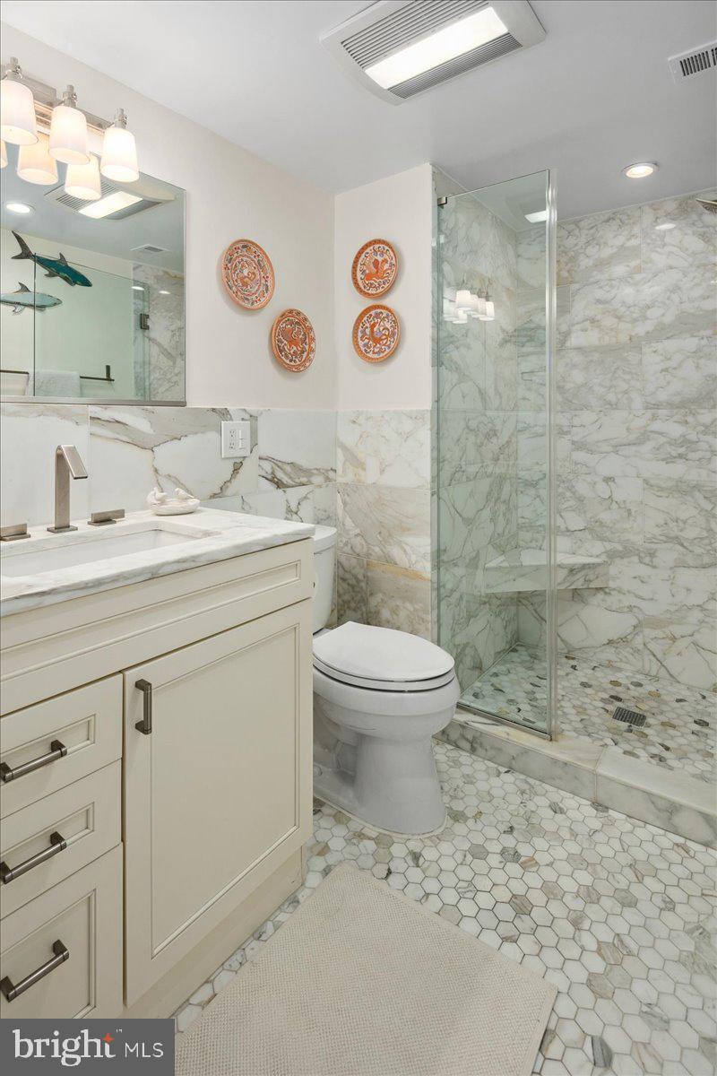 SUMNER VILLAGE - Residential