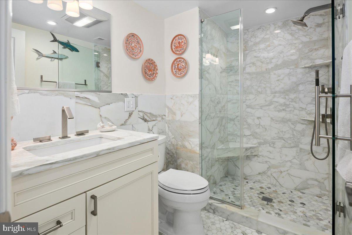 SUMNER VILLAGE - Residential