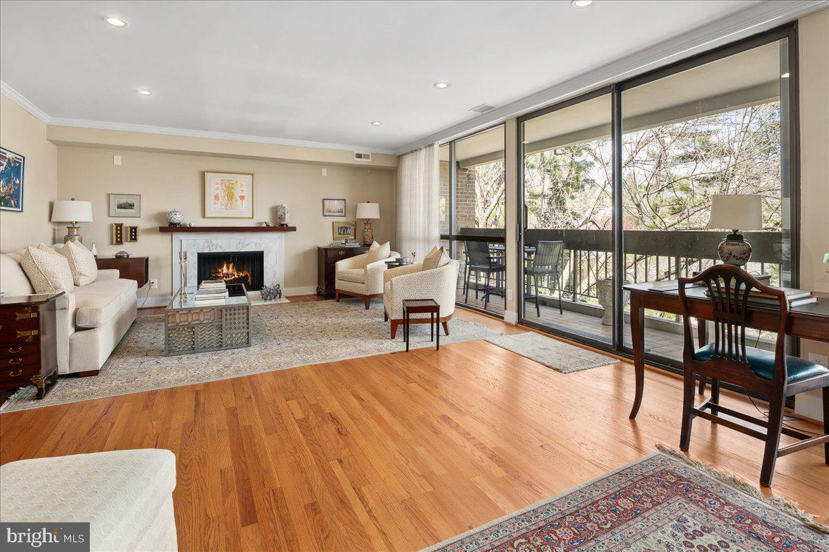 SUMNER VILLAGE - Residential