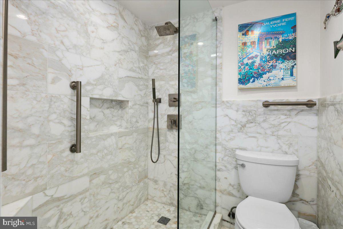 SUMNER VILLAGE - Residential