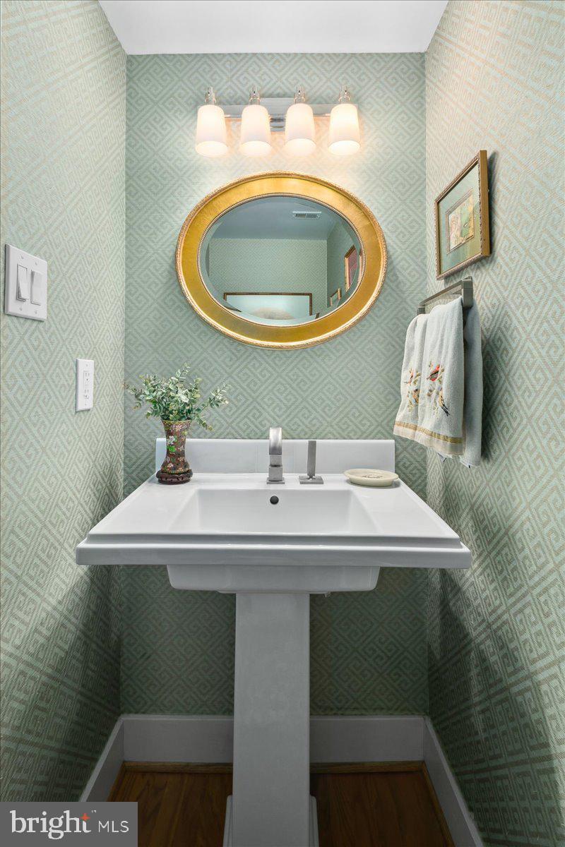 SUMNER VILLAGE - Residential