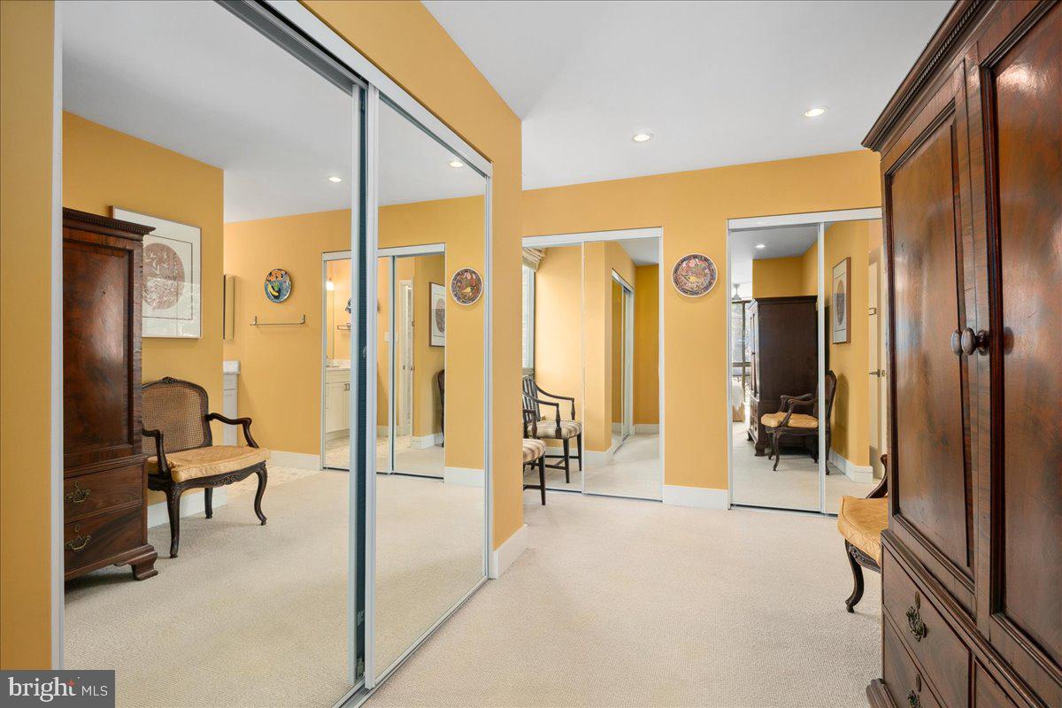 SUMNER VILLAGE - Residential