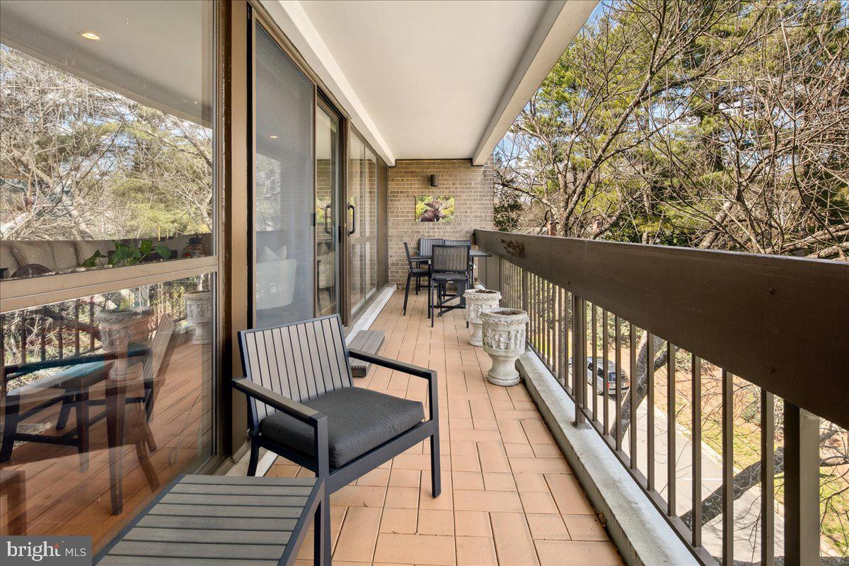 SUMNER VILLAGE - Residential