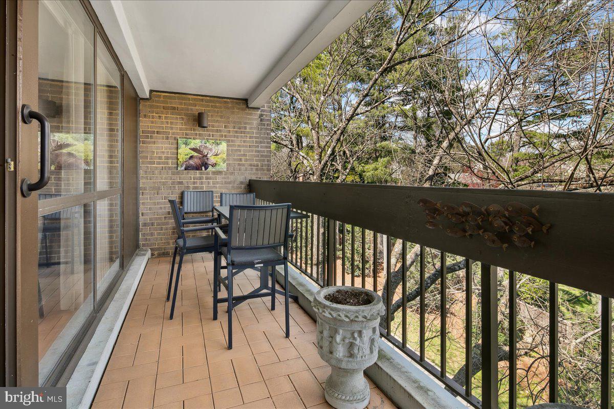 SUMNER VILLAGE - Residential