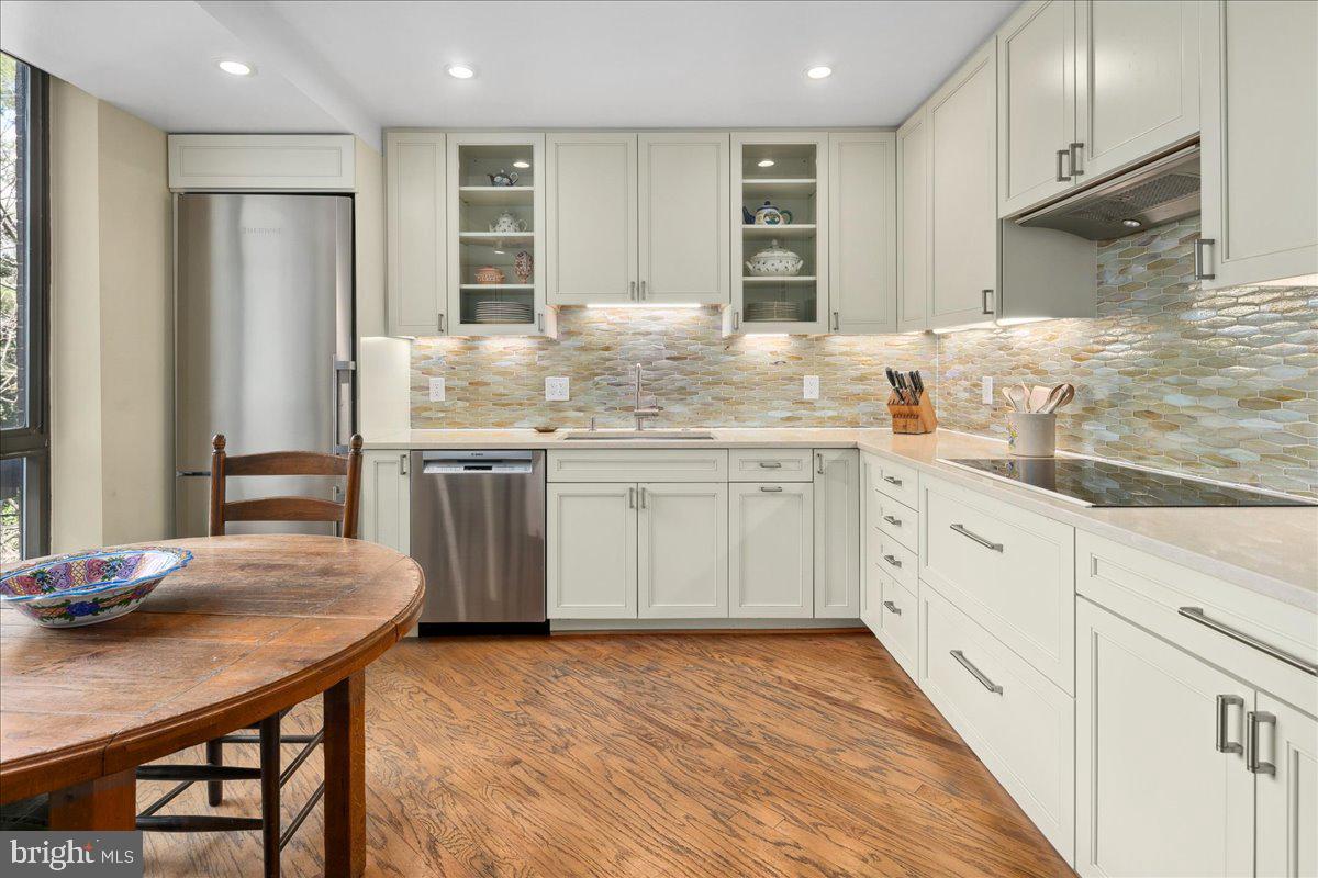 SUMNER VILLAGE - Residential