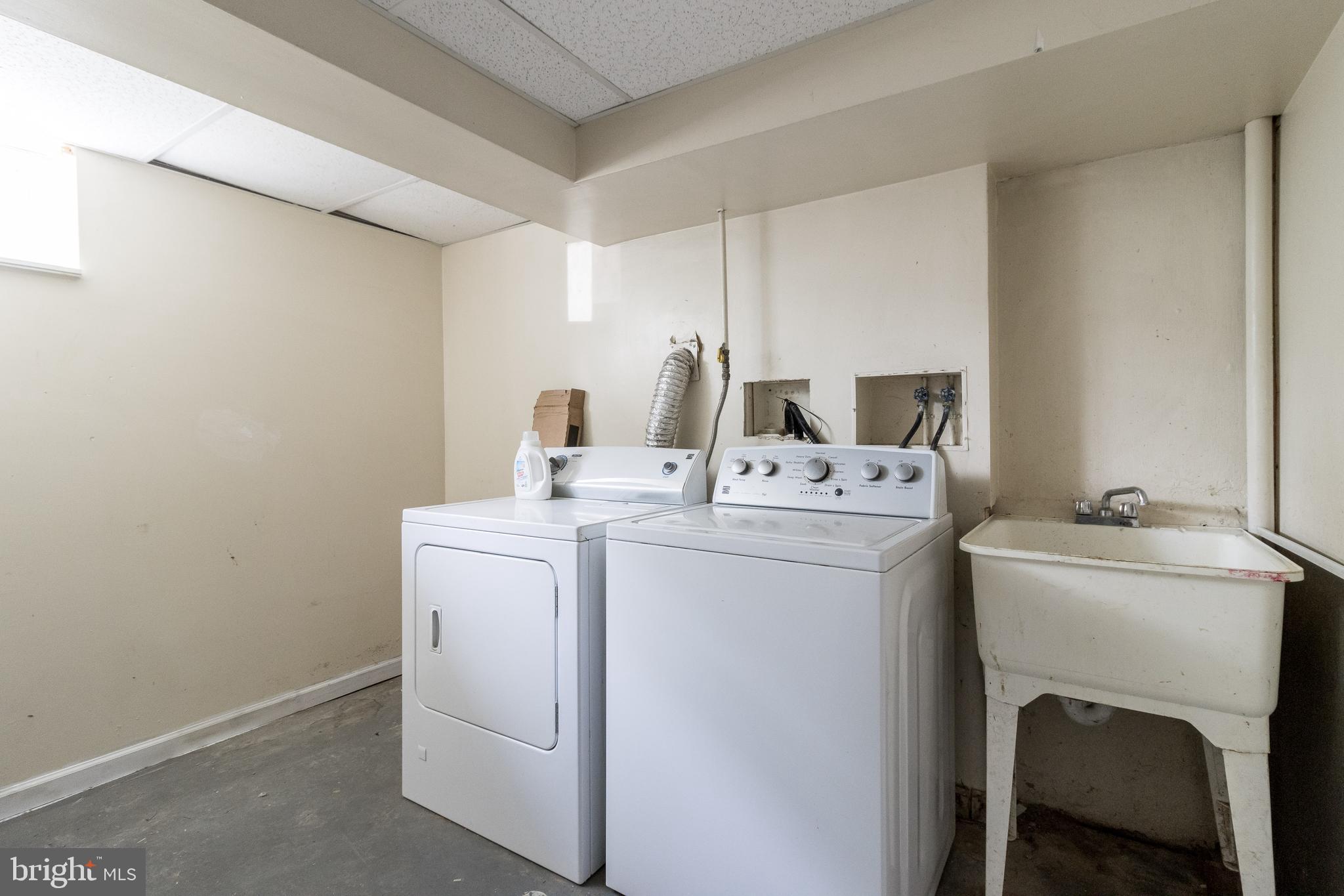 OVERLEA MANOR - Residential