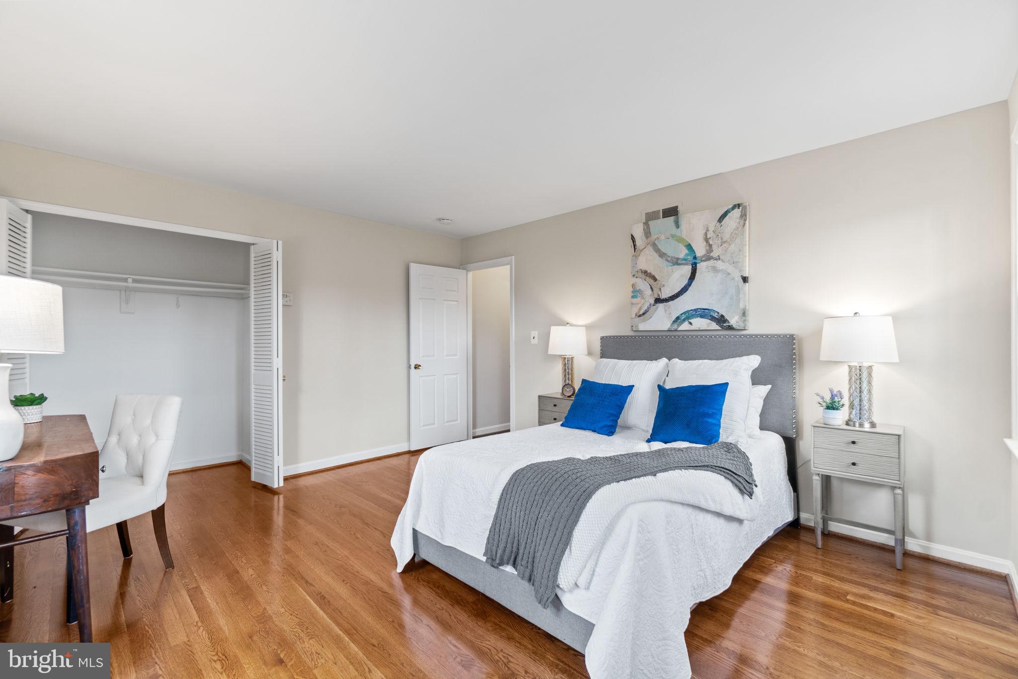 ARLINGTON RIDGE - Residential