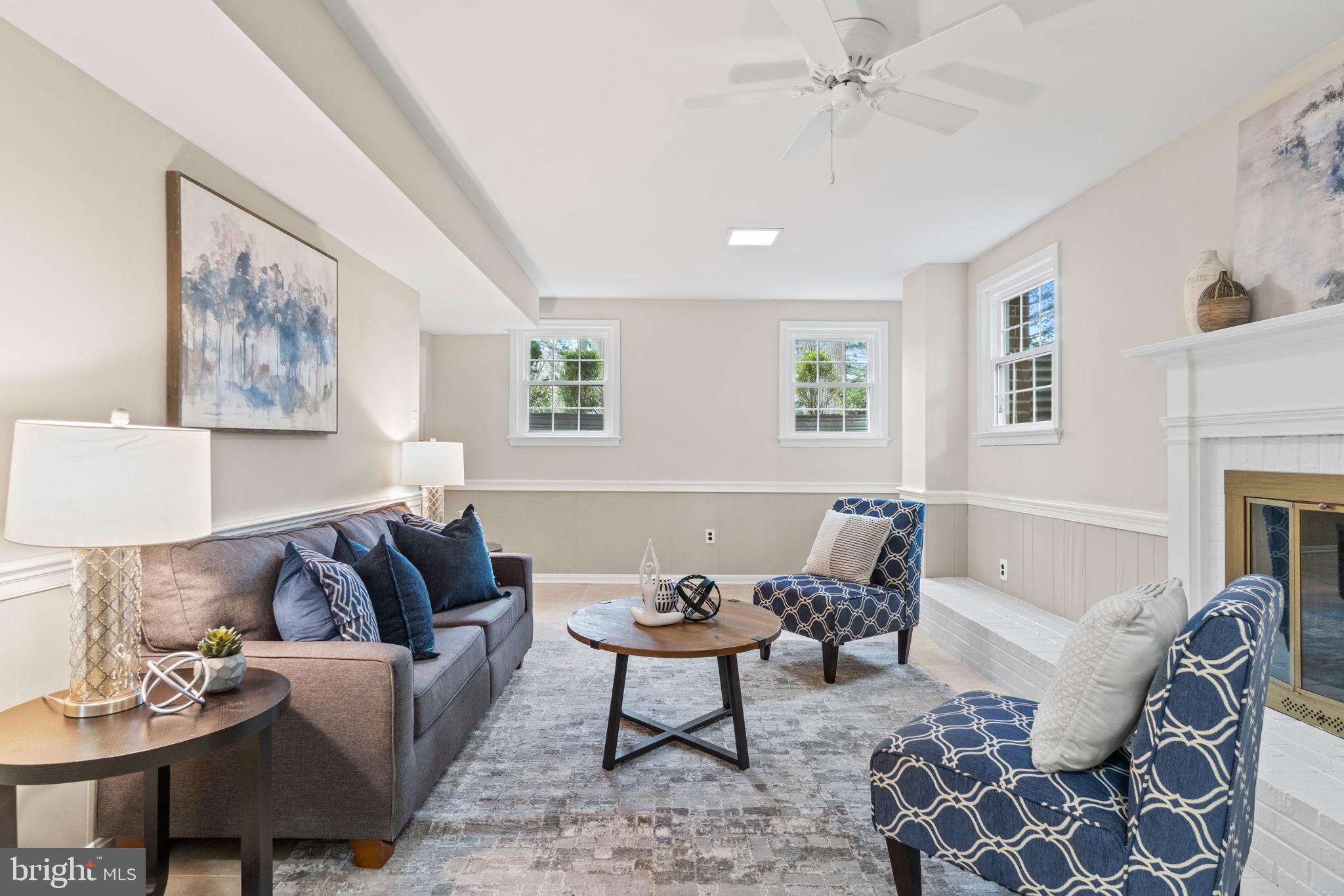 ARLINGTON RIDGE - Residential