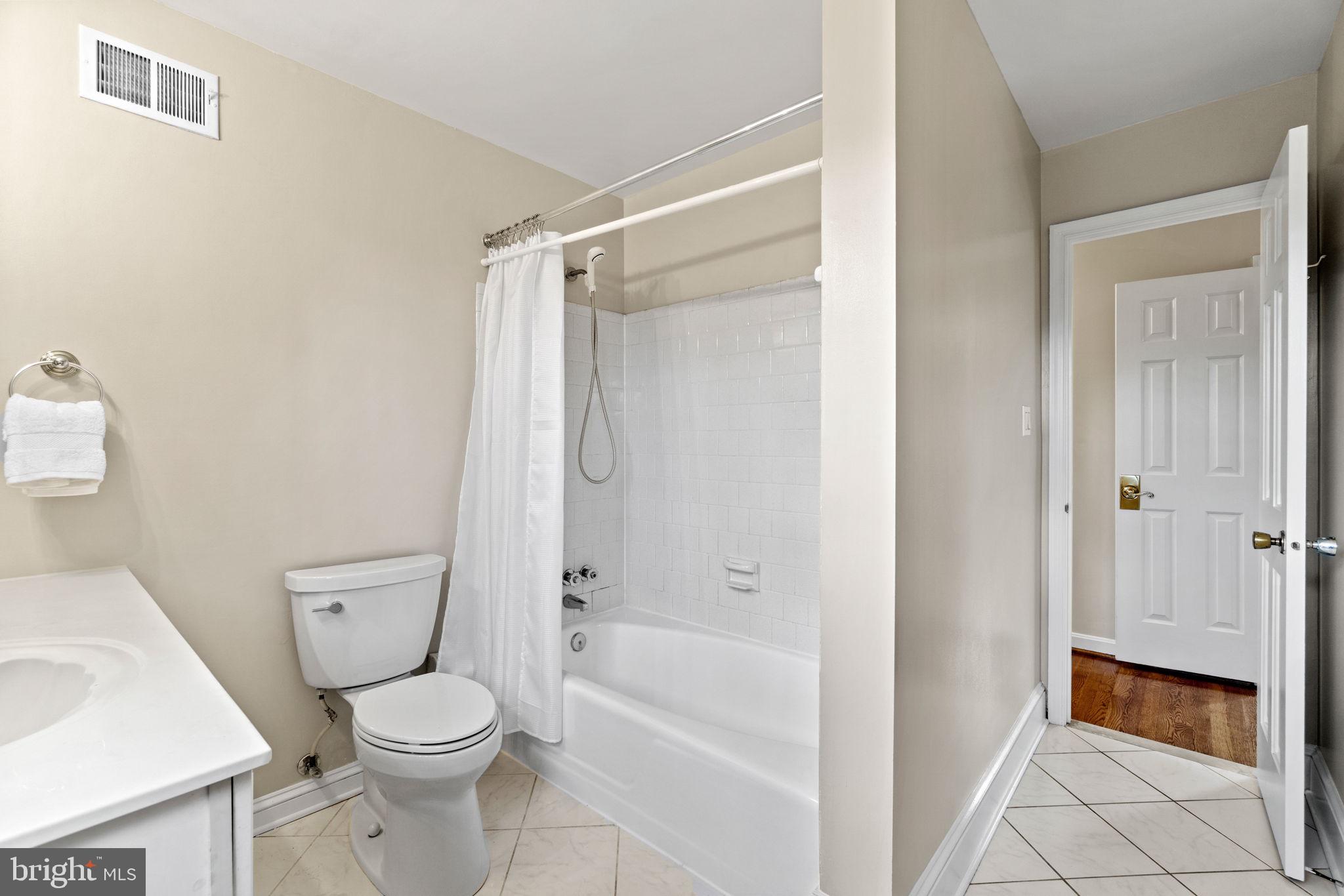 ARLINGTON RIDGE - Residential