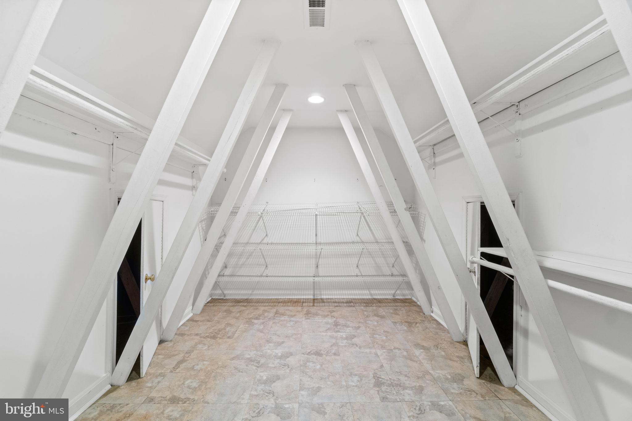 ARLINGTON RIDGE - Residential