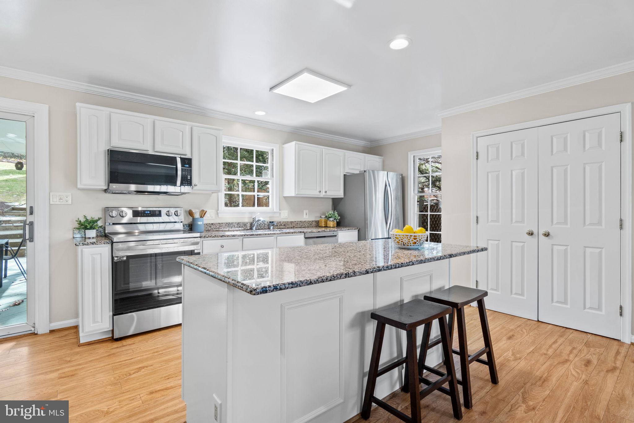 ARLINGTON RIDGE - Residential