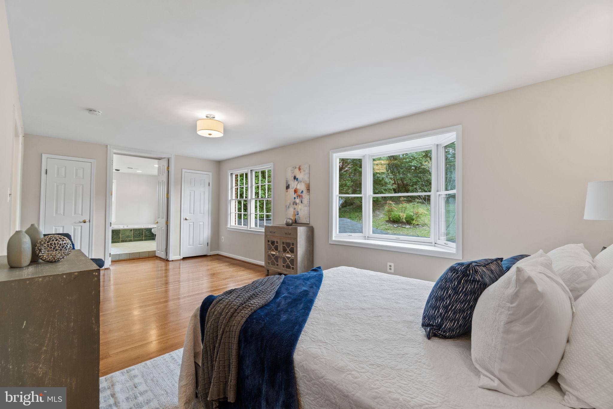 ARLINGTON RIDGE - Residential