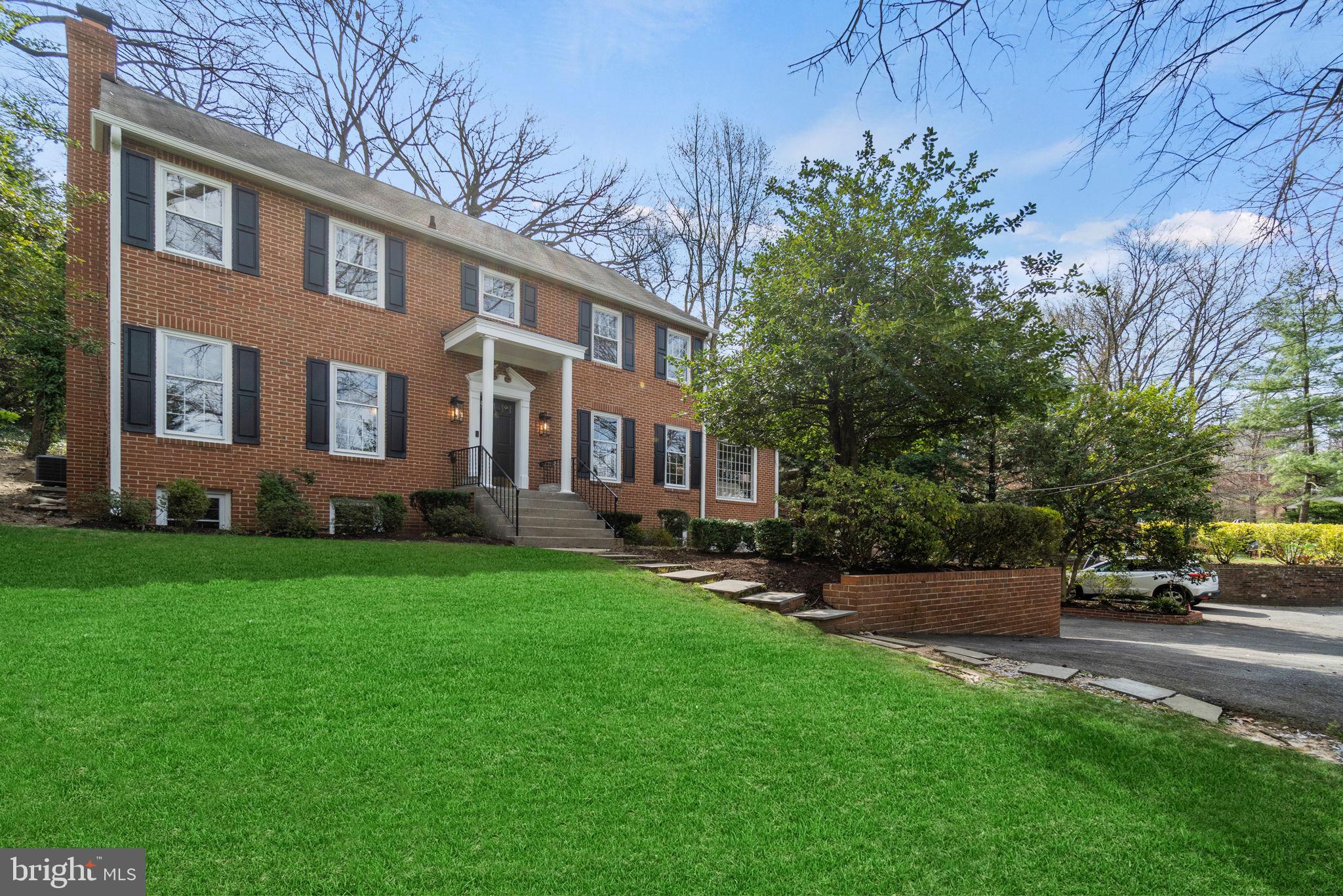 ARLINGTON RIDGE - Residential