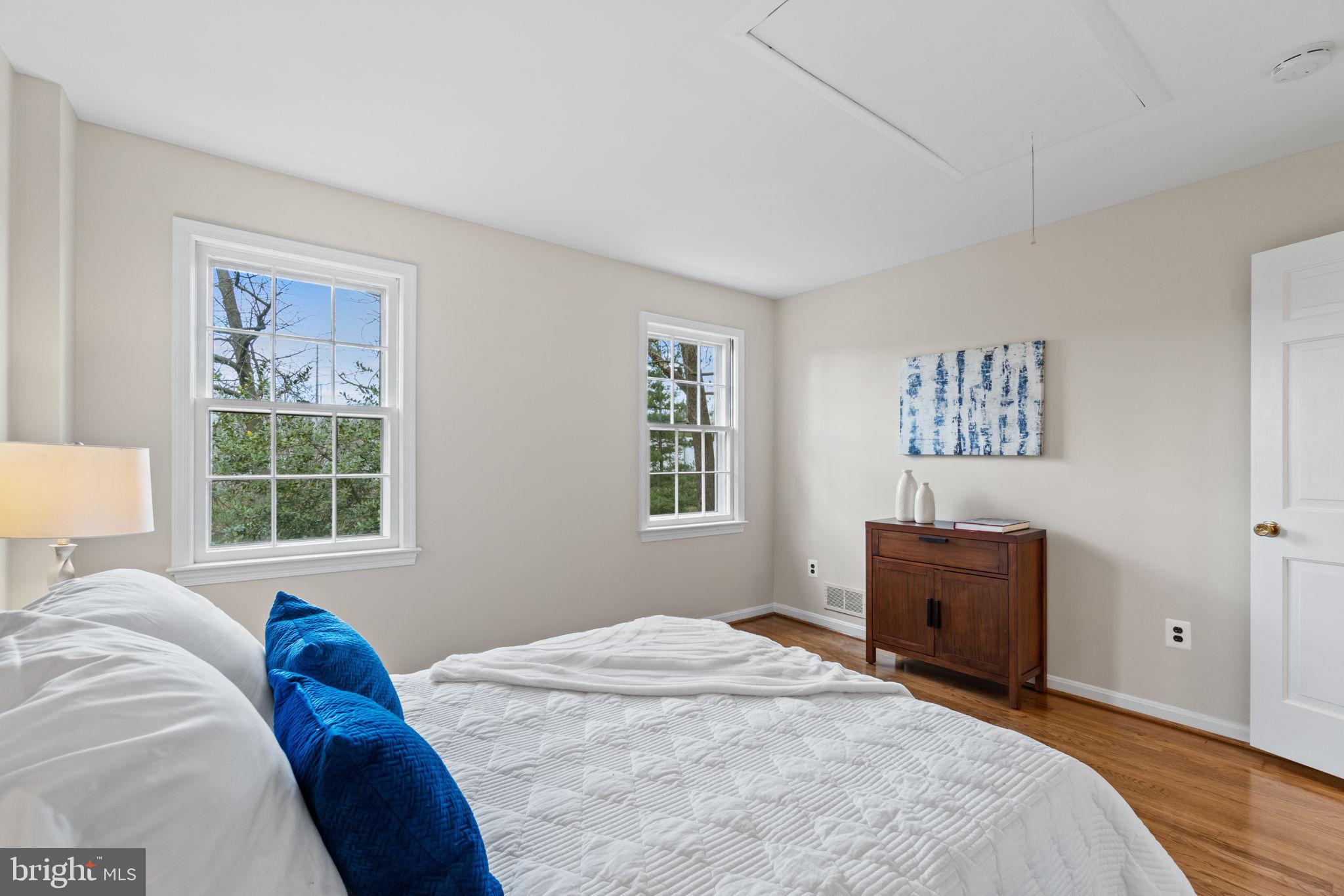 ARLINGTON RIDGE - Residential