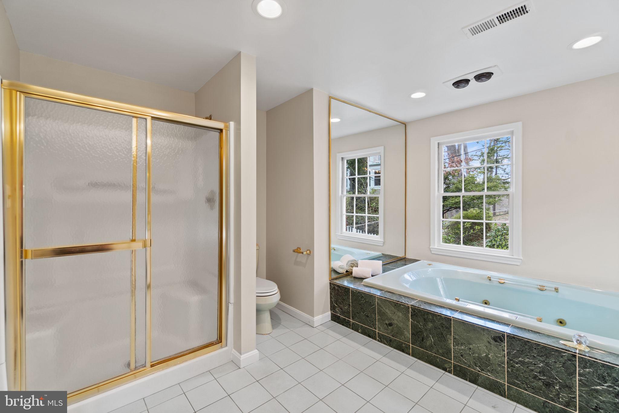 ARLINGTON RIDGE - Residential