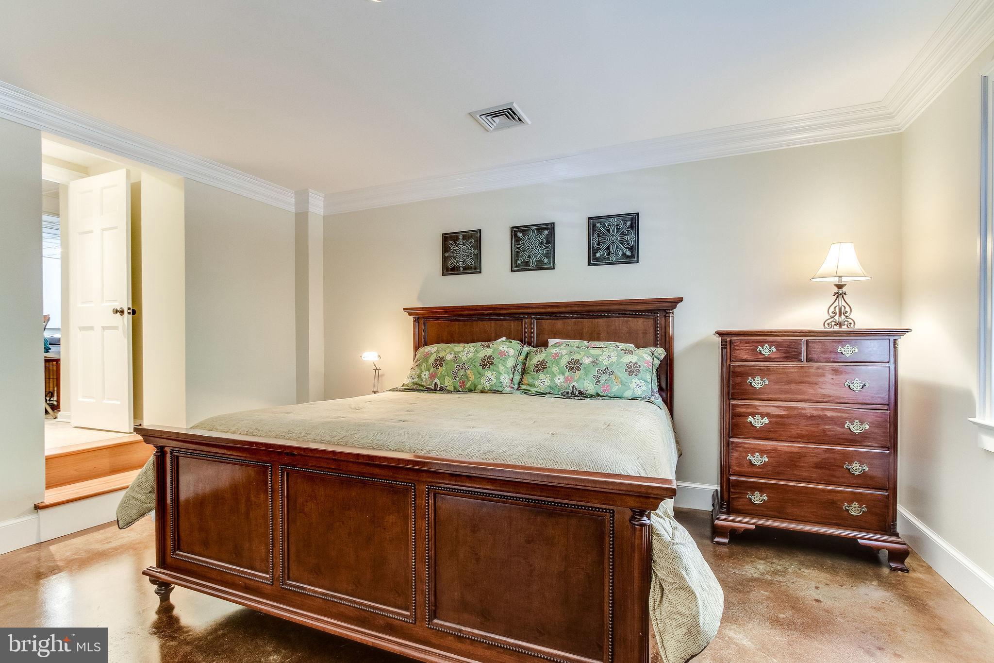 YATES GARDENS - Residential