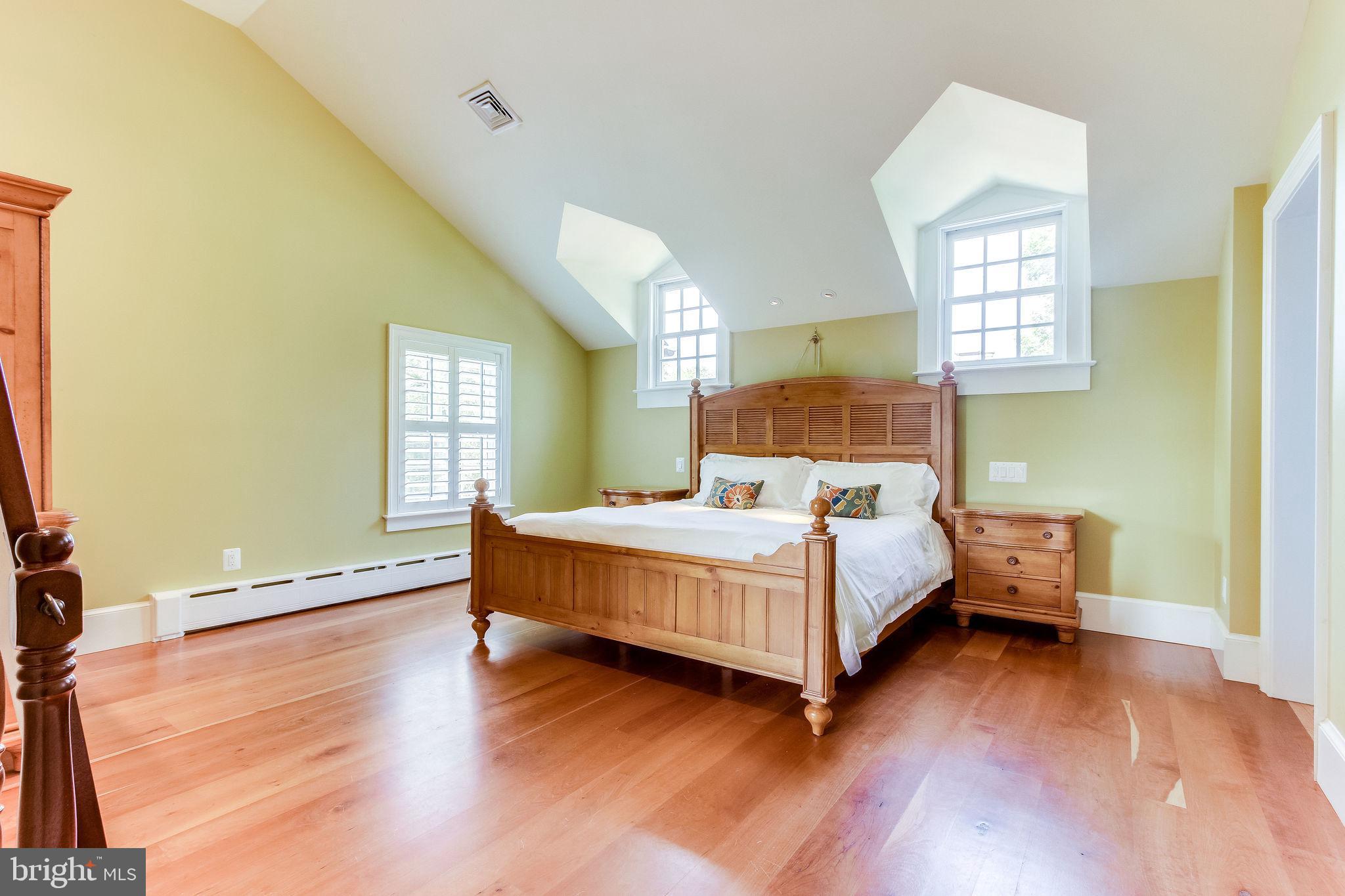 YATES GARDENS - Residential