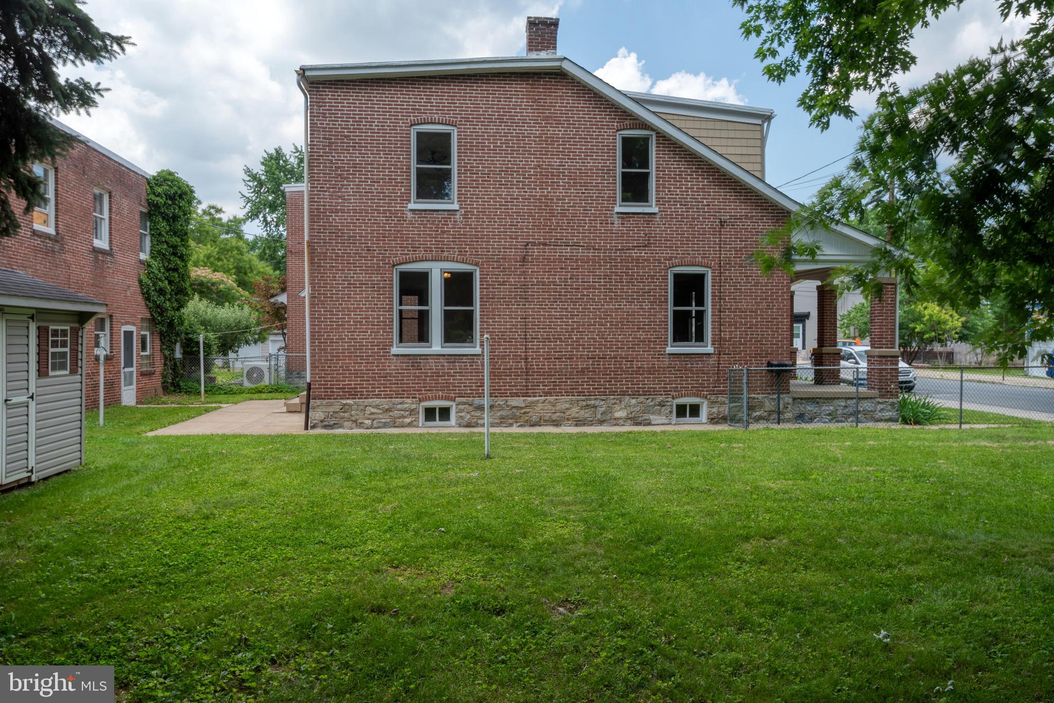 136 FAIRVIEW AVENUE 142
