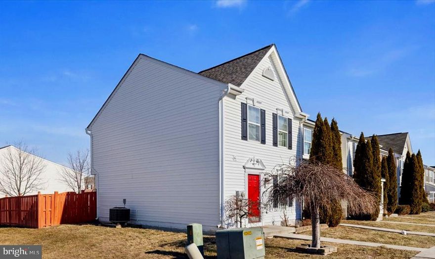 This lovely 2 bed 1.5 bath End Unit Townhouse has amazing Space and many upgrades! Upon entry you'll find a large living room perfect for spending time with family, plus a powder room on the main floor. The living area opens to an amazing kitchen with space for an eat in dining area and island! The kitchen also has a pantry, great for storage. On the upper level there are Two spaciously sized bedrooms with ample closet space, full hall bath and convenient laundry area. Outside in the backyard You will find a privacy fence and plenty of room for entertaining family and friends! Summer is just around the corner. Schedule your tour today!