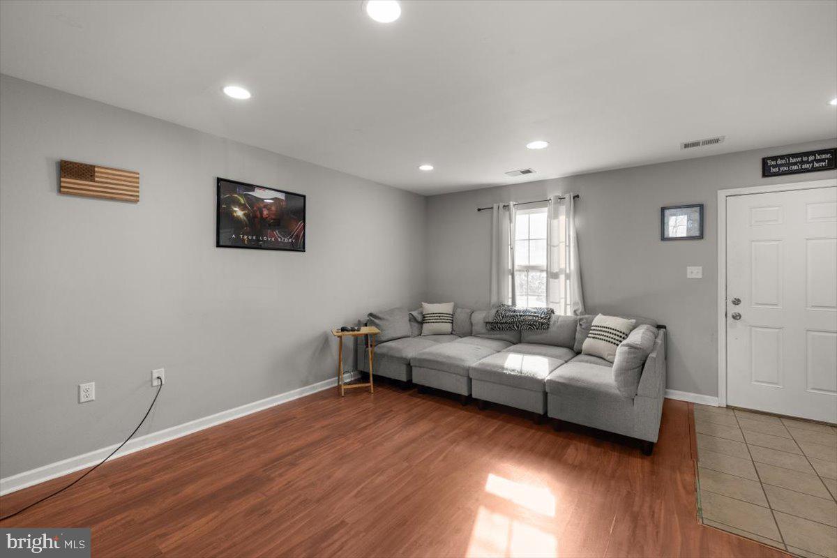 PRENTISS POINT - Residential