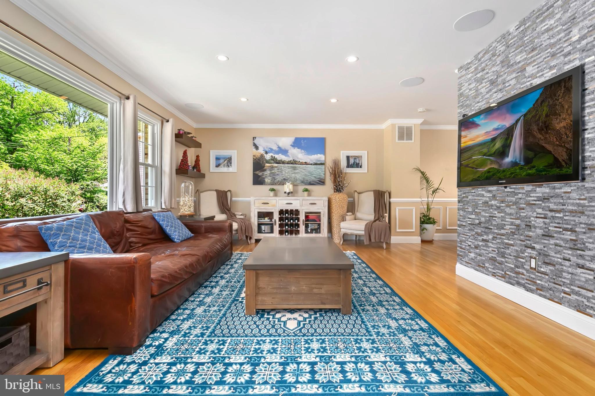 ROCK CREEK MANOR - Residential