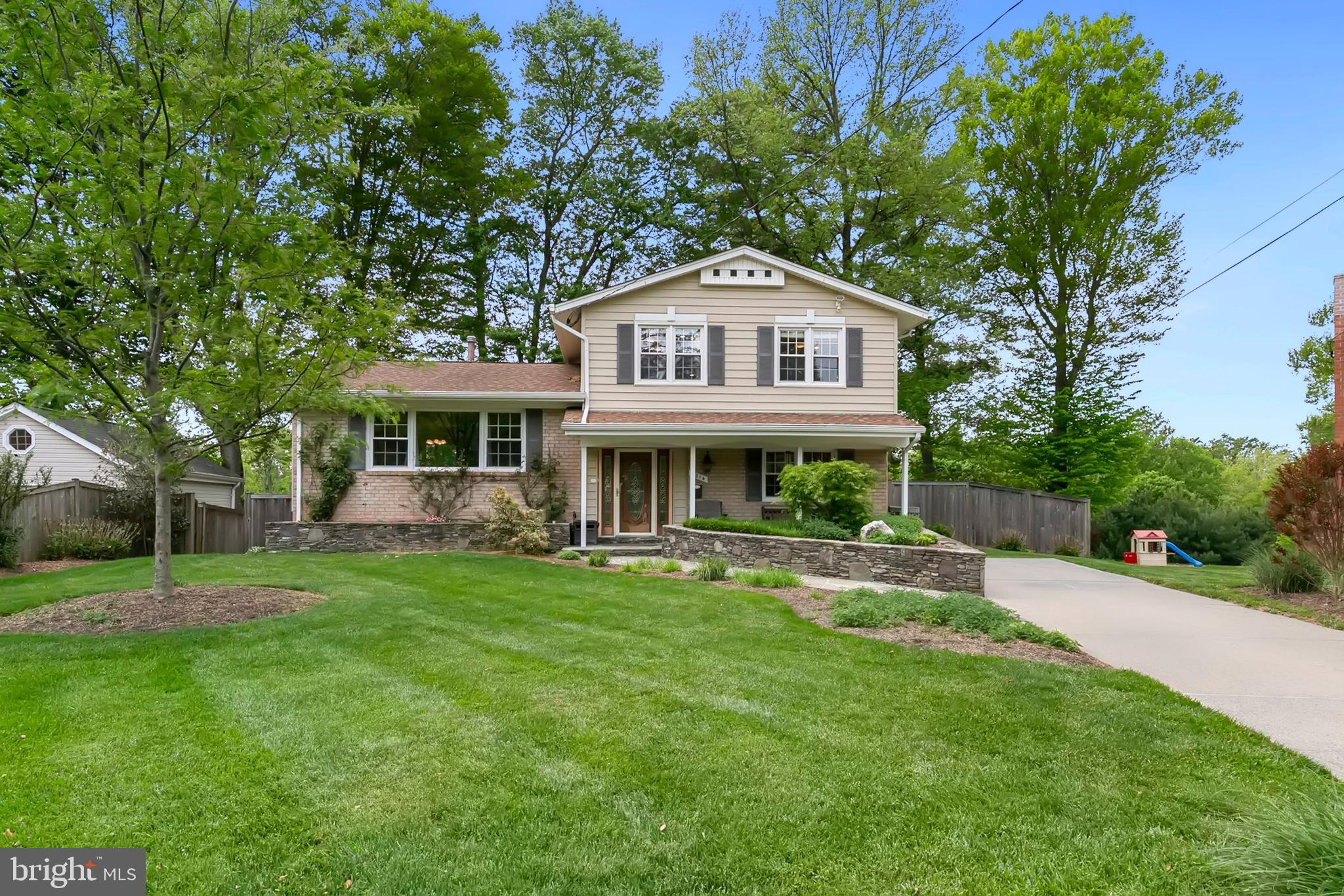 ROCK CREEK MANOR - Residential