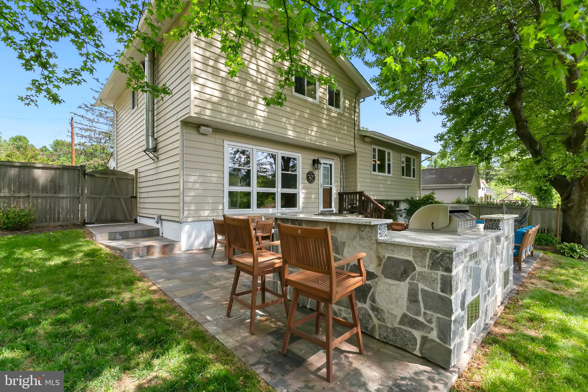 ROCK CREEK MANOR - Residential