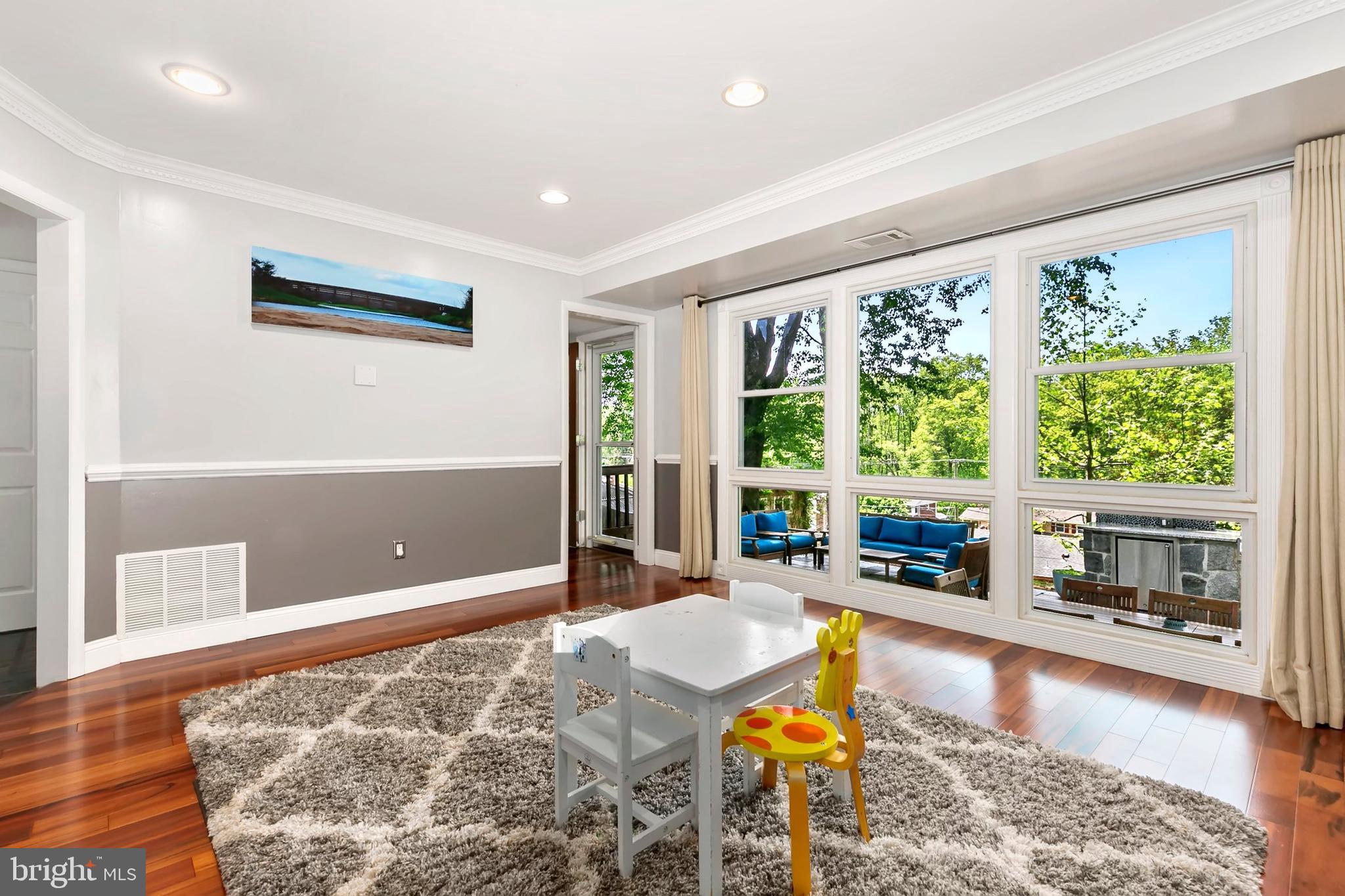 ROCK CREEK MANOR - Residential