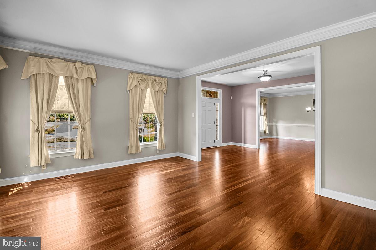 PONDVIEW - Residential