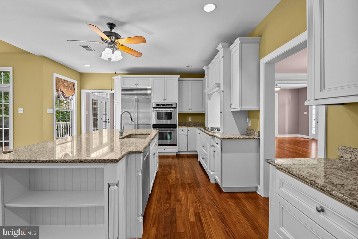 PONDVIEW - Residential