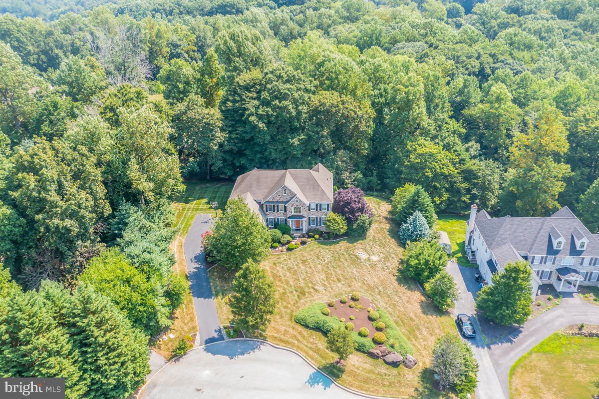 PONDVIEW - Residential