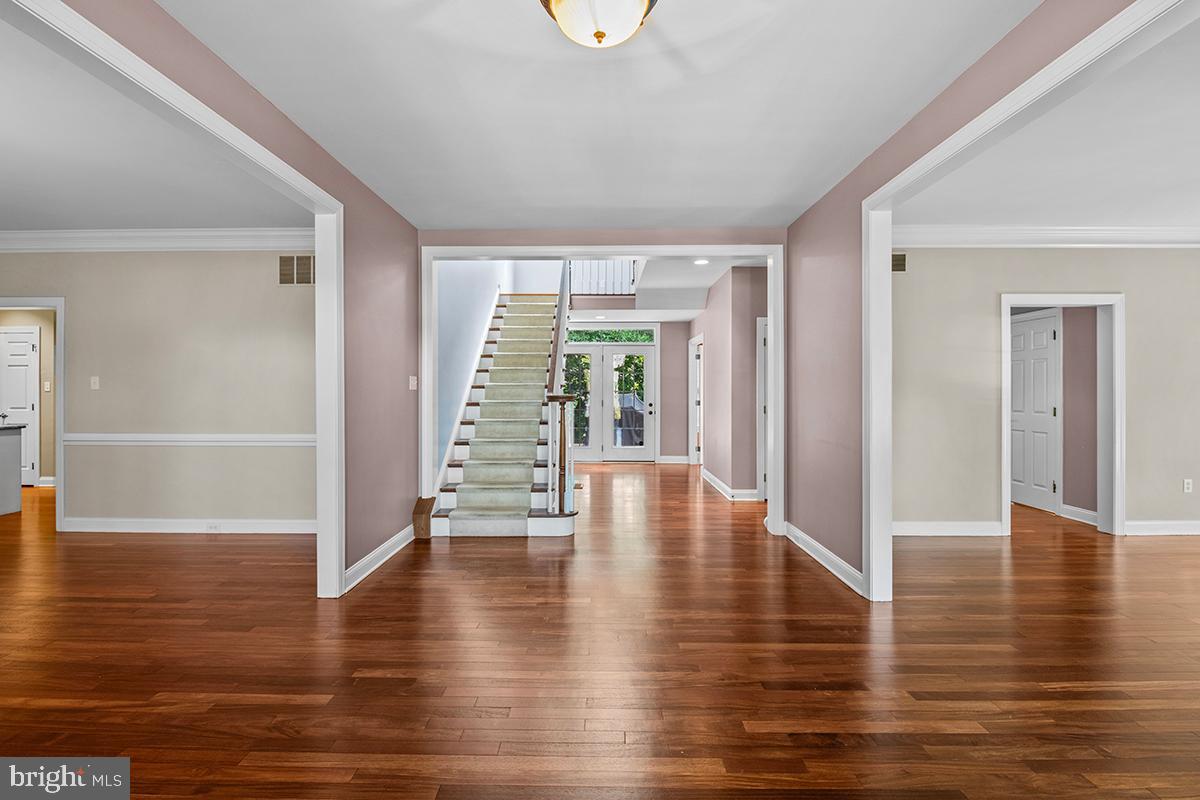 PONDVIEW - Residential