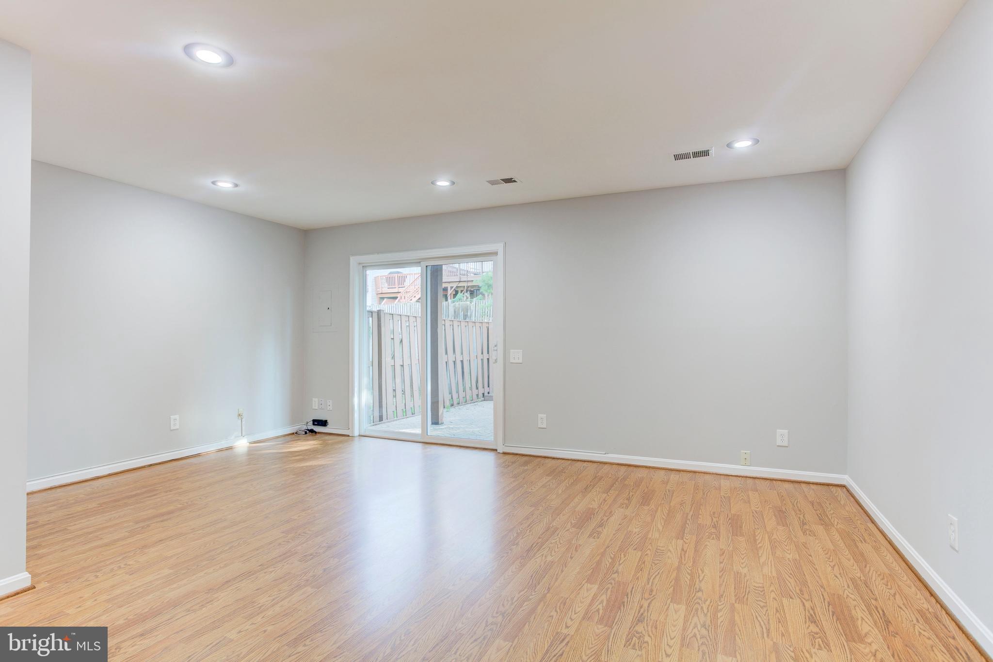 PARADISE - Residential