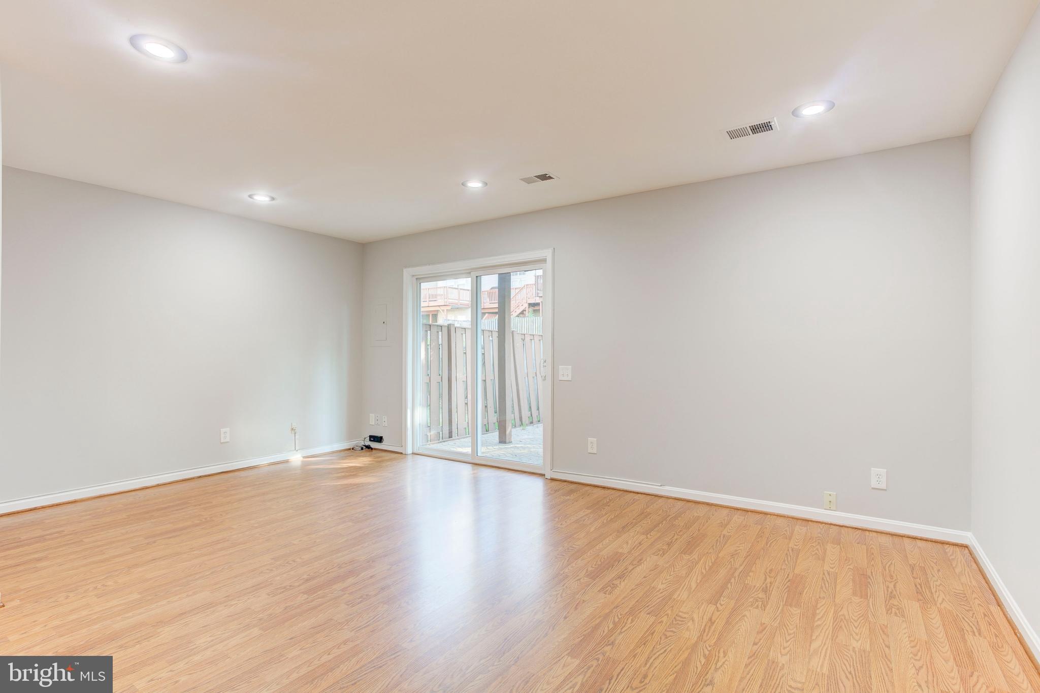 PARADISE - Residential