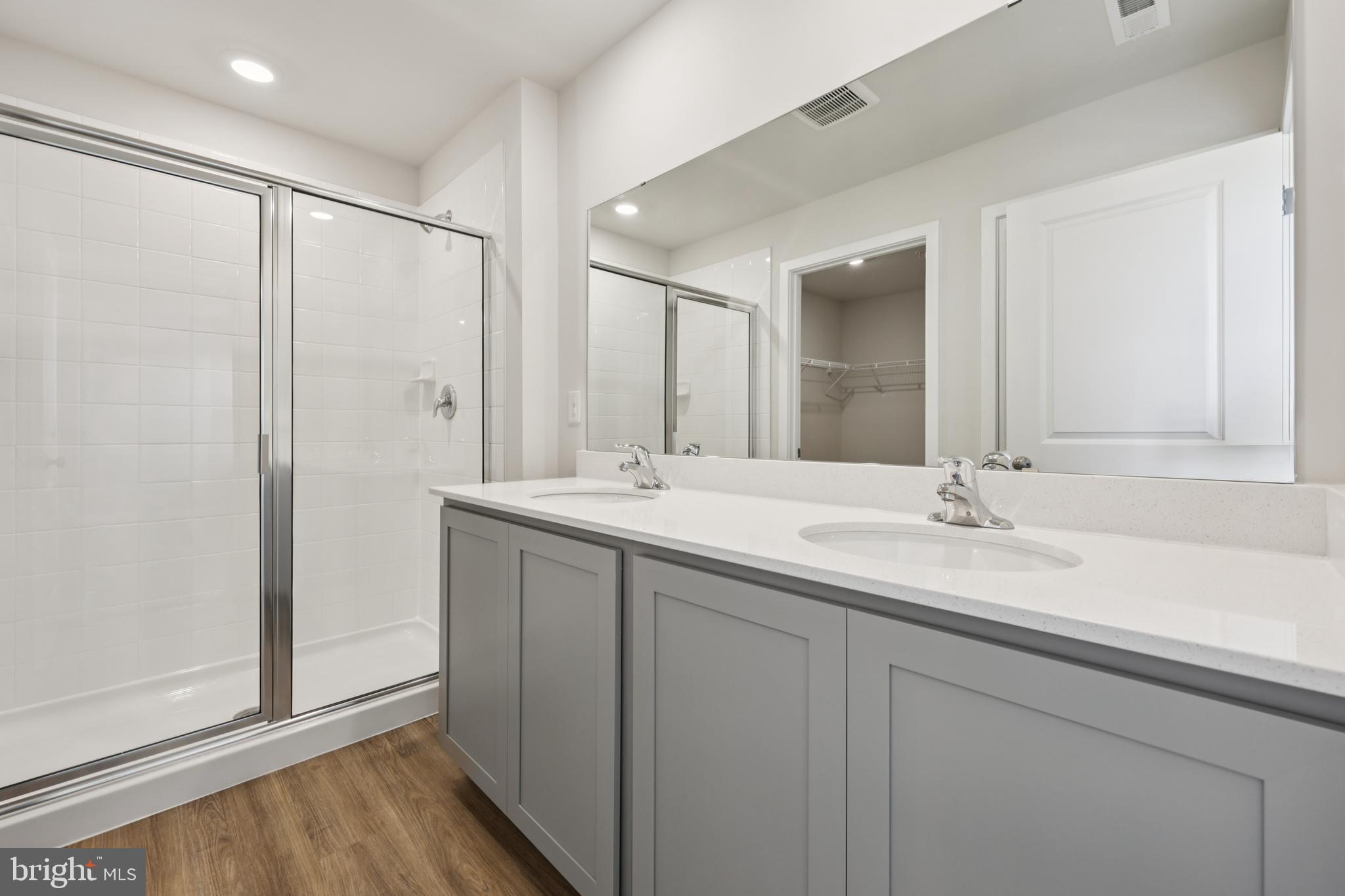 PINEGROVE - Residential