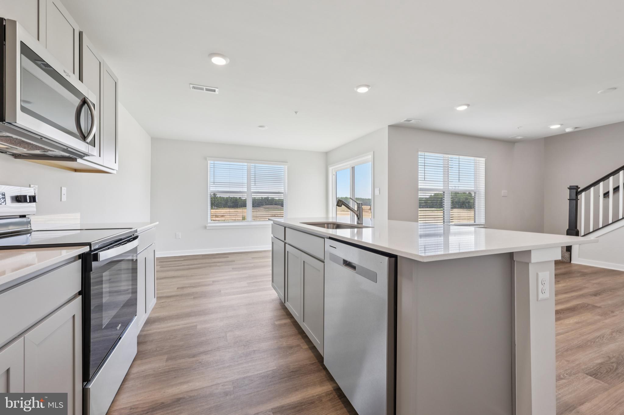 PINEGROVE - Residential