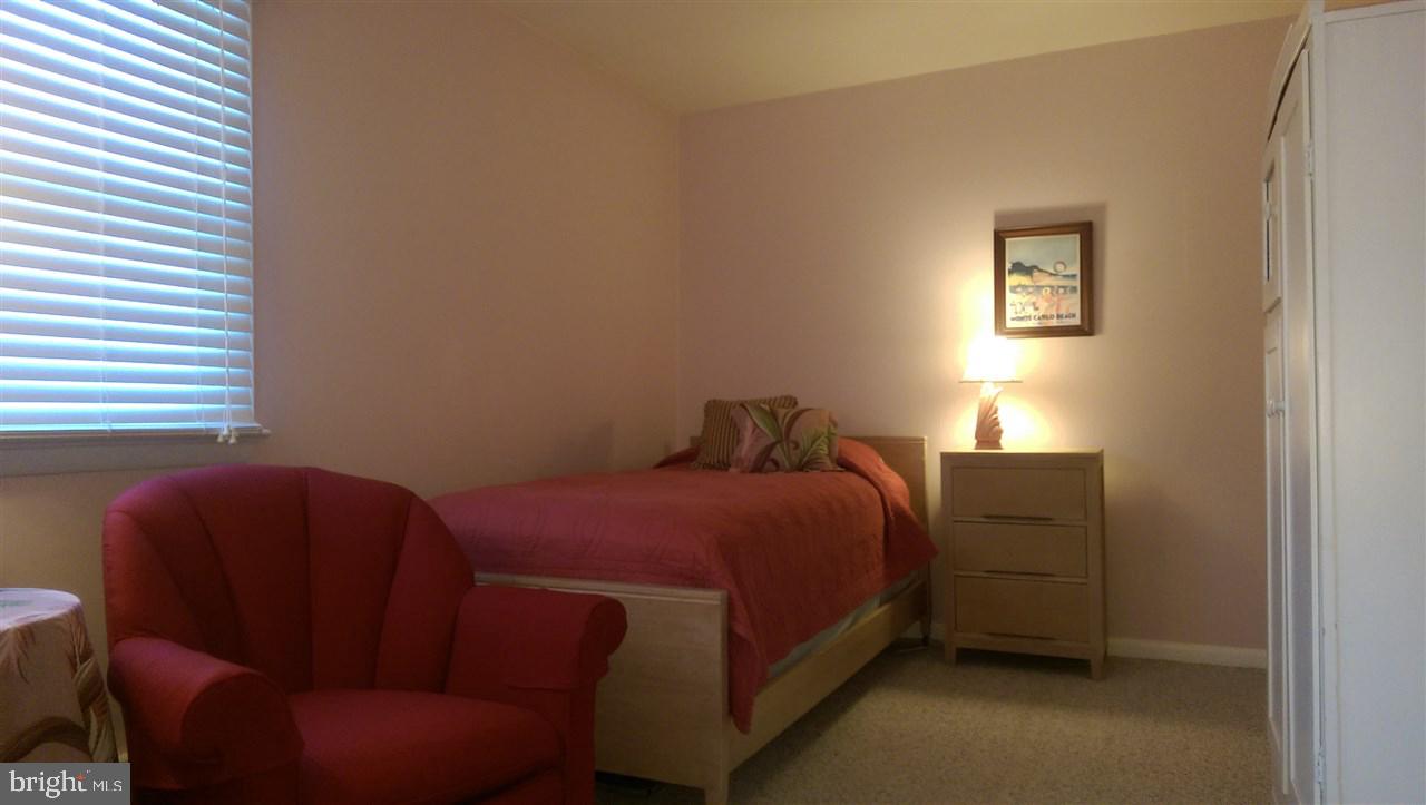 COUNTRY CLUB PARK - Residential