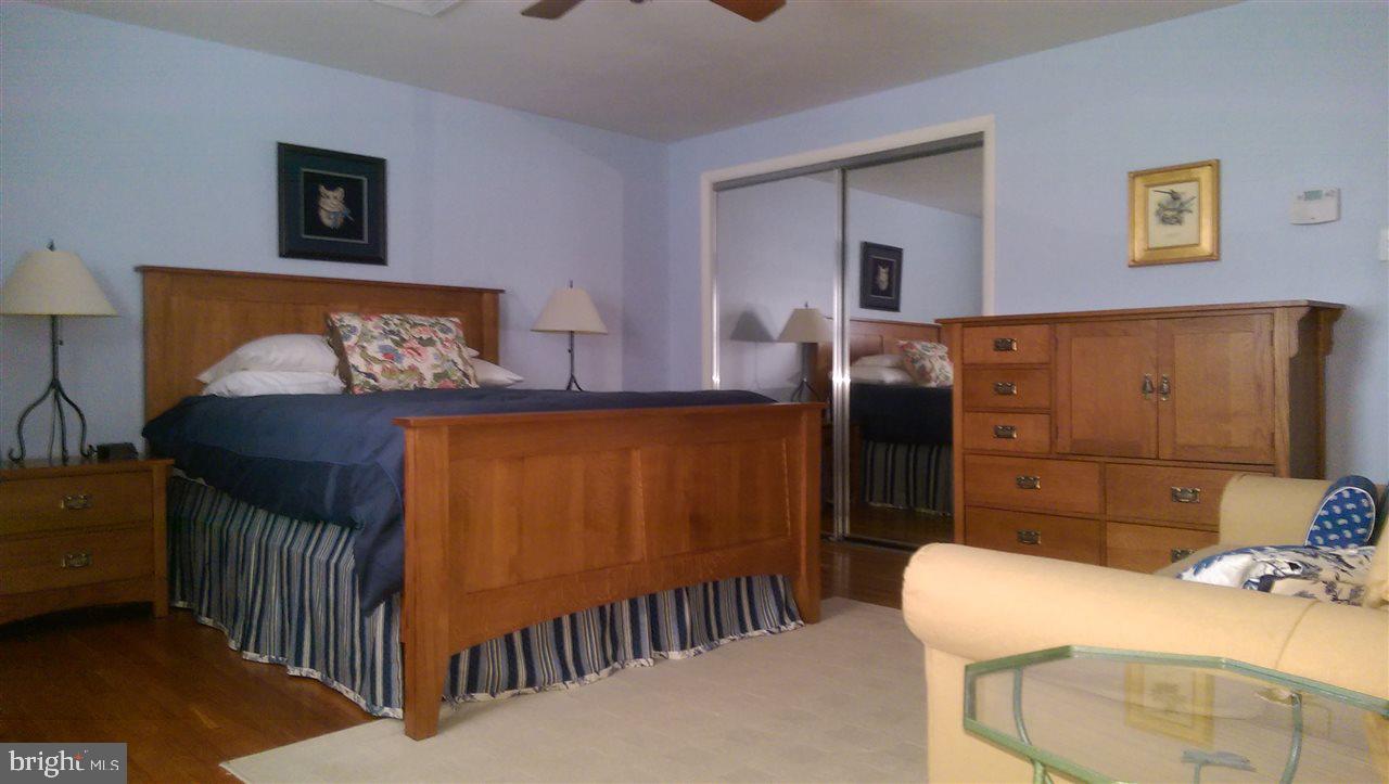 COUNTRY CLUB PARK - Residential
