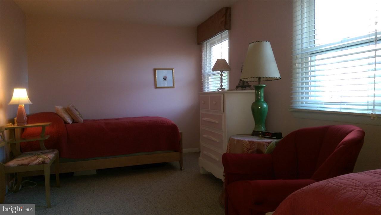 COUNTRY CLUB PARK - Residential
