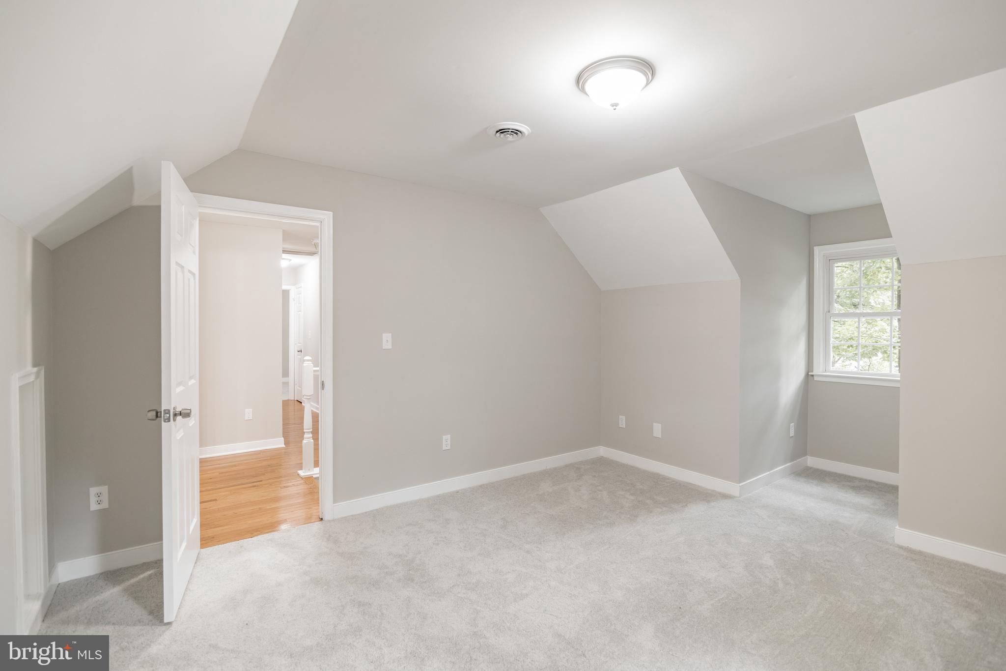 THE COLONIES - Residential