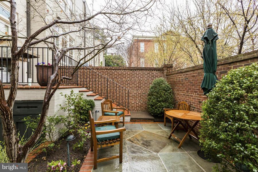 GEORGETOWN - Residential