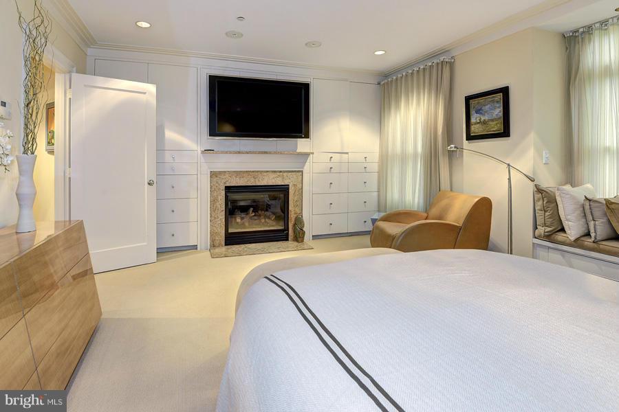 GEORGETOWN - Residential