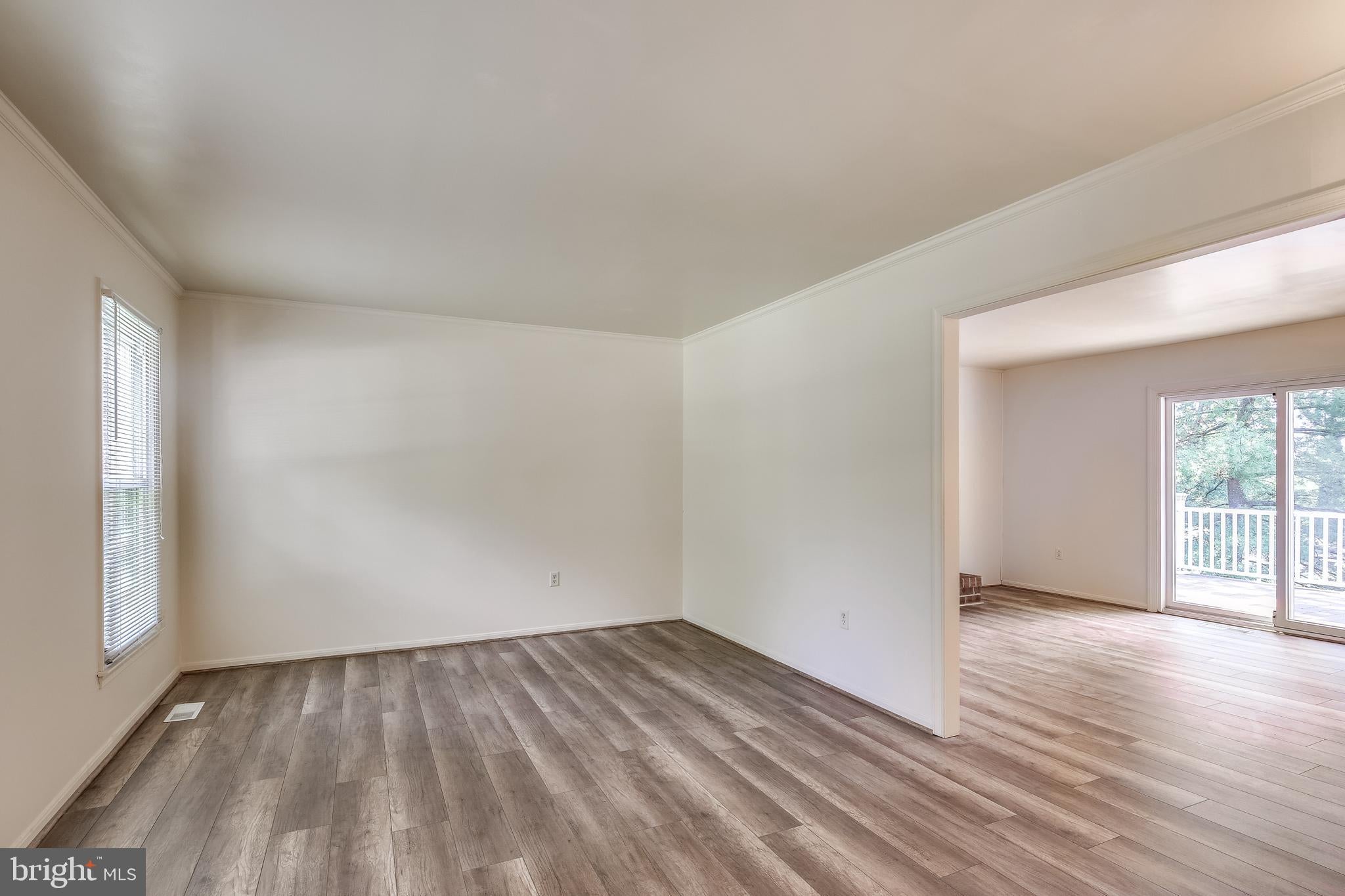 6 RIPPLING BROOK COURT