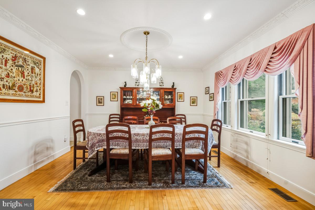 POTOMAC OUTSIDE - Residential