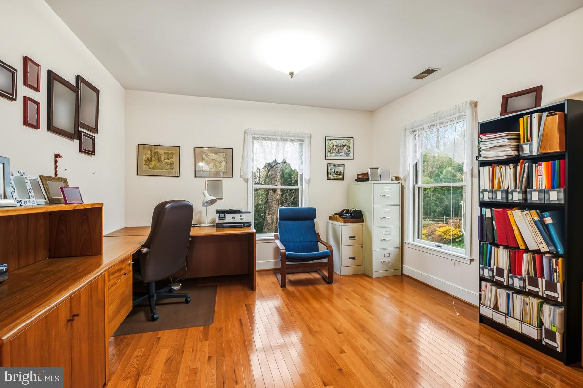 POTOMAC OUTSIDE - Residential