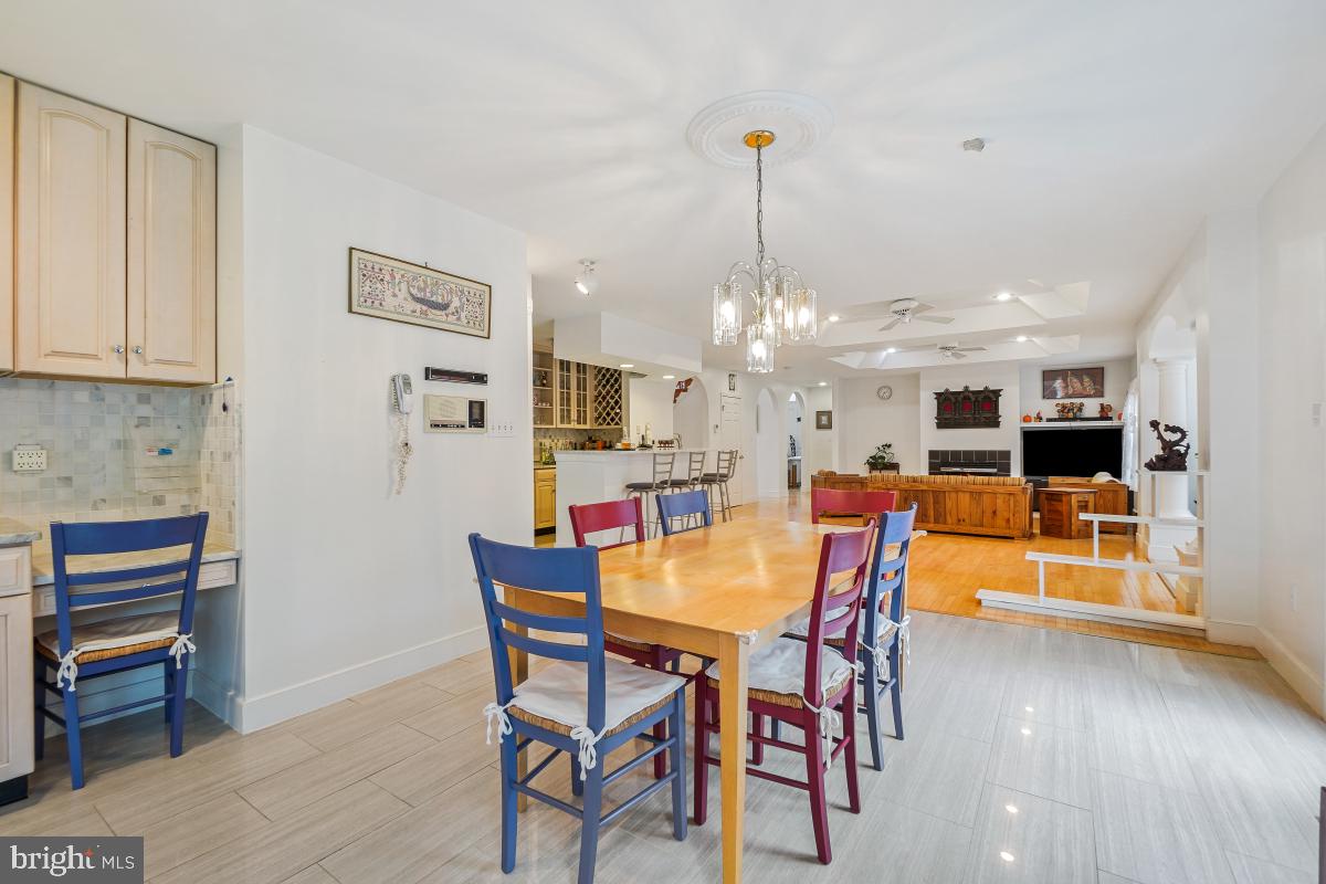 POTOMAC OUTSIDE - Residential