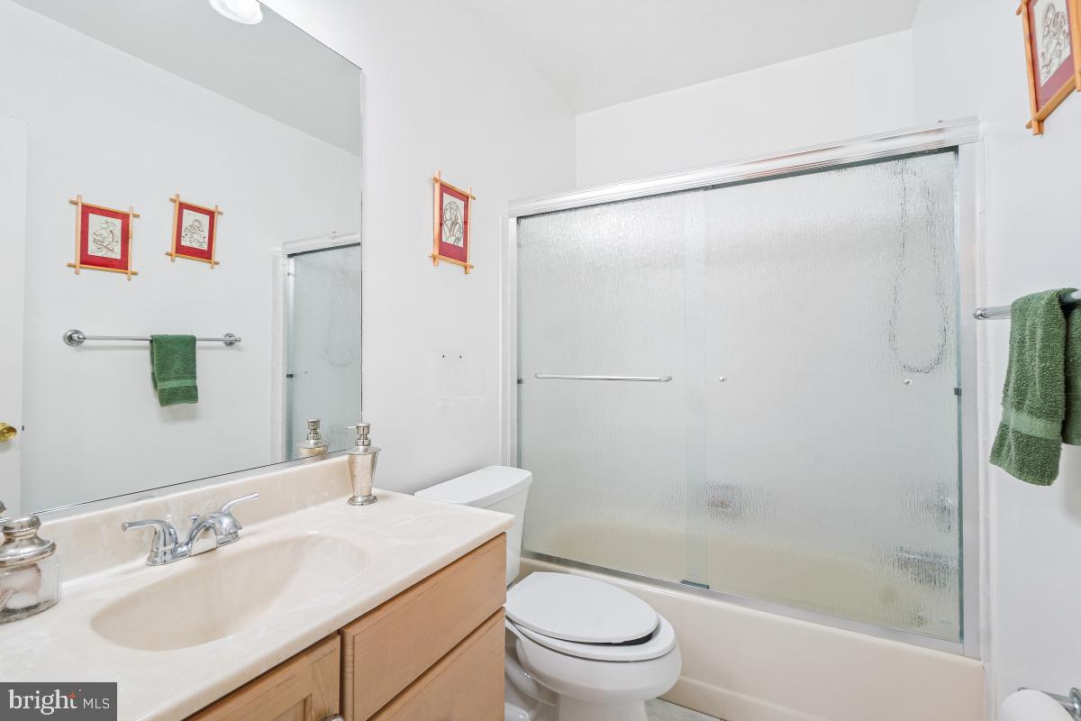 POTOMAC OUTSIDE - Residential