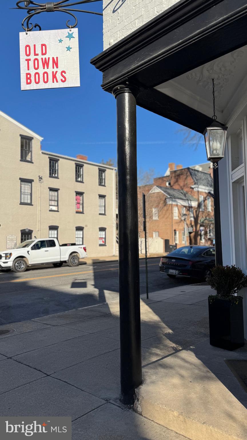 OLD TOWN ALEXANDRIA - Residential