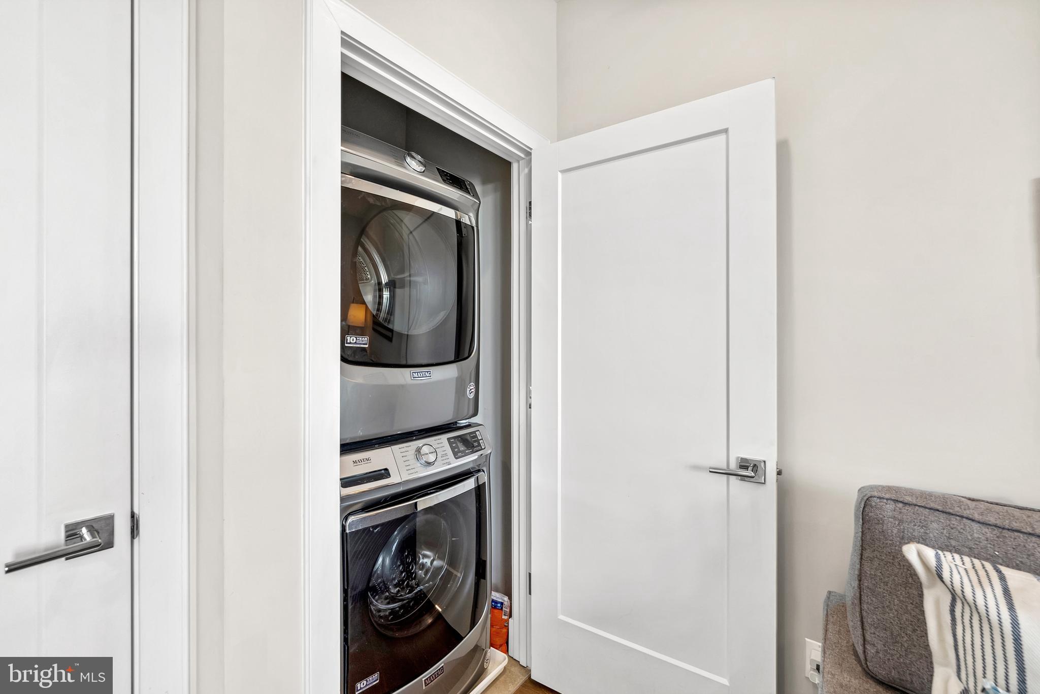 OLD TOWN ALEXANDRIA - Residential